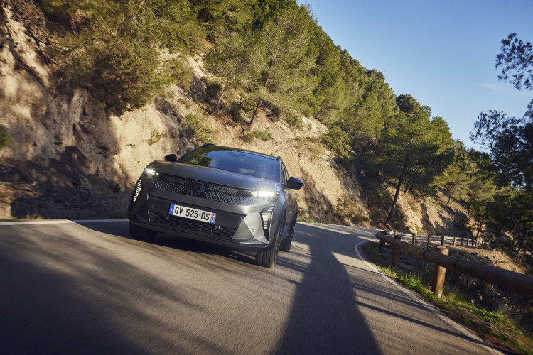 ESSAIS PRESSE  RENAULT SCENIC E-TECH ELECTRIC (HCB) - PHASE 1